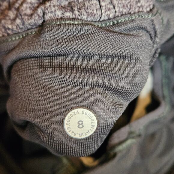 Lululemon Hotty Hot Short II Women’s 8 2.5” Running Athletic Activewear Gym - Picture 11 of 12